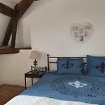 Au Petit Paradis 3* Sainte-Gauburge-Sainte-Colombe