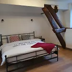 Au Petit Paradis Couette-café 3*