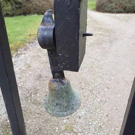 Alojamento de Acomodação e Pequeno-almoço Au Petit Paradis 3*