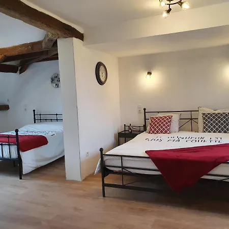 Au Petit Paradis Panzió 3*