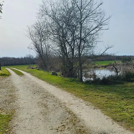 Au Petit Paradis *