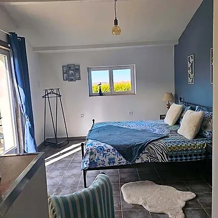 Couette-café Au Petit Paradis 3*
