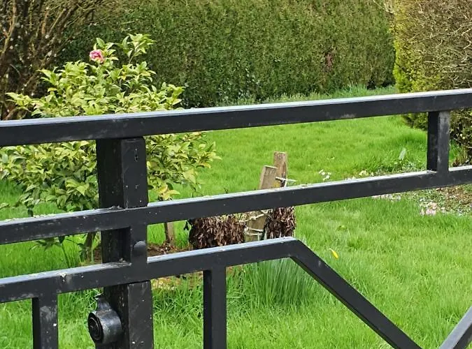 Bed & Breakfast Au Petit Paradis Sainte-Gauburge-Sainte-Colombe