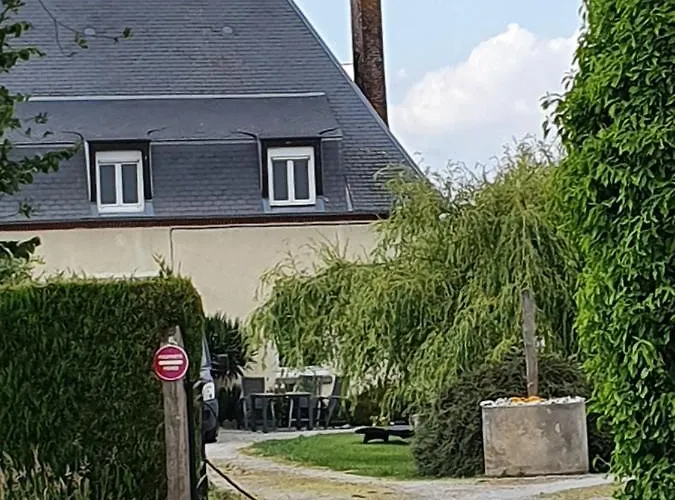 Au Petit Paradis Bed & Breakfast 3*