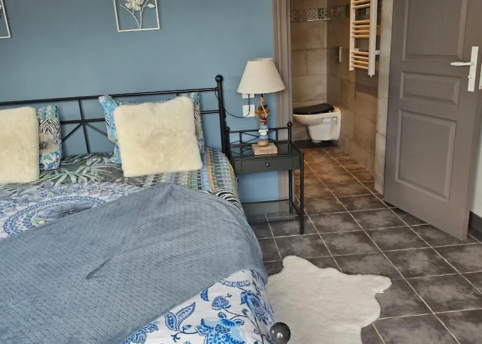 Au Petit Paradis Bed & Breakfast 3*